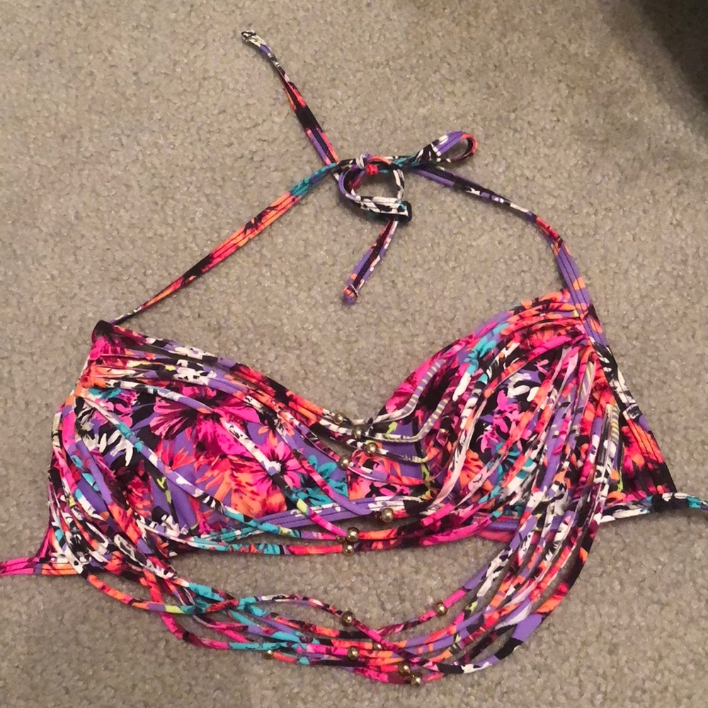 Swimming suit top, only worn a few times!